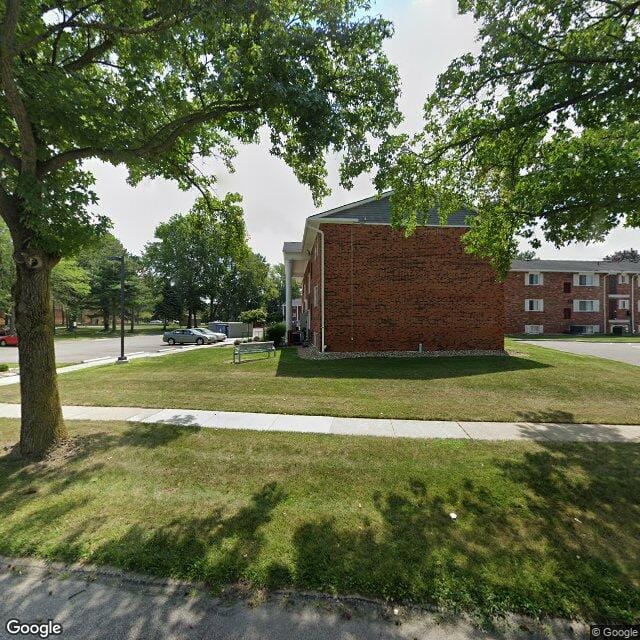 Arlington Square Apartments