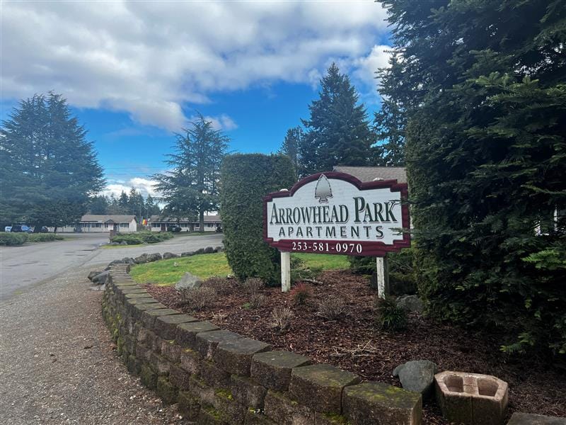 Arrowhead Park Apartments