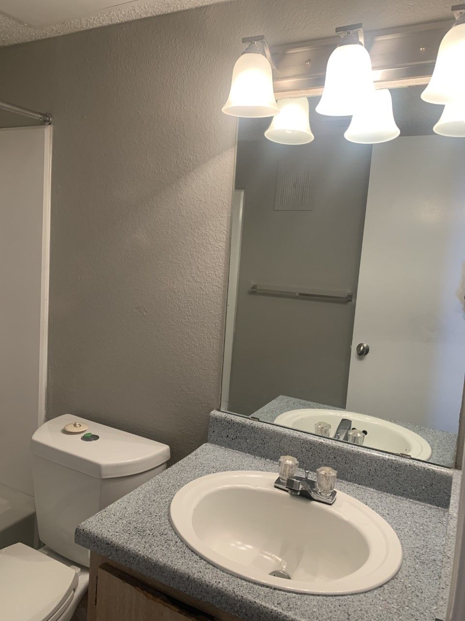 Autumn Chase Apts