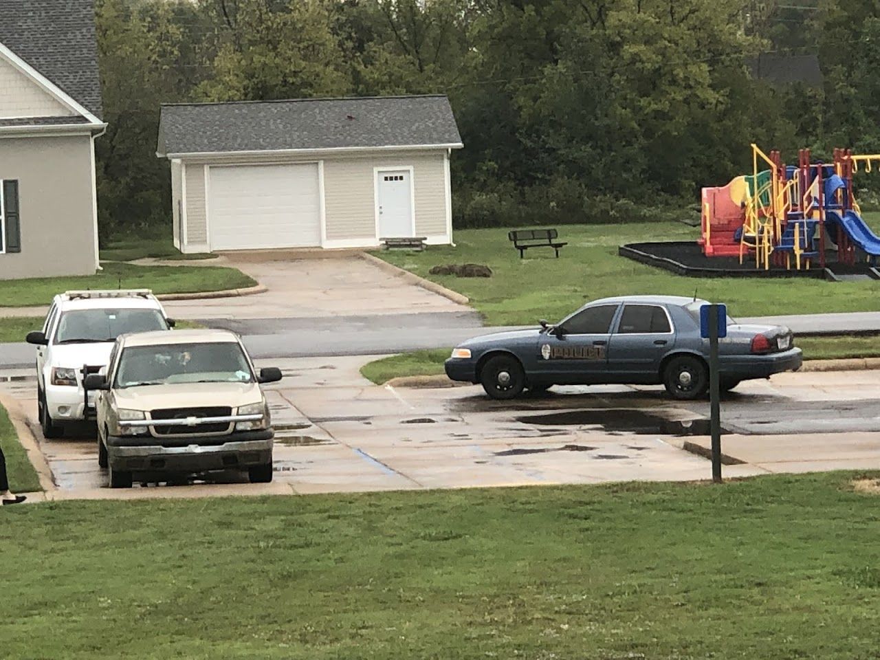 Autumn Woods Apts
