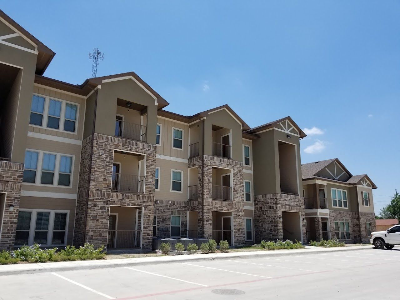 Avanti East (Aka Sierra Vista)