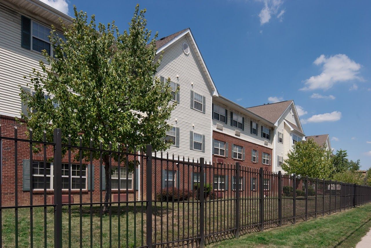Avon View Apts