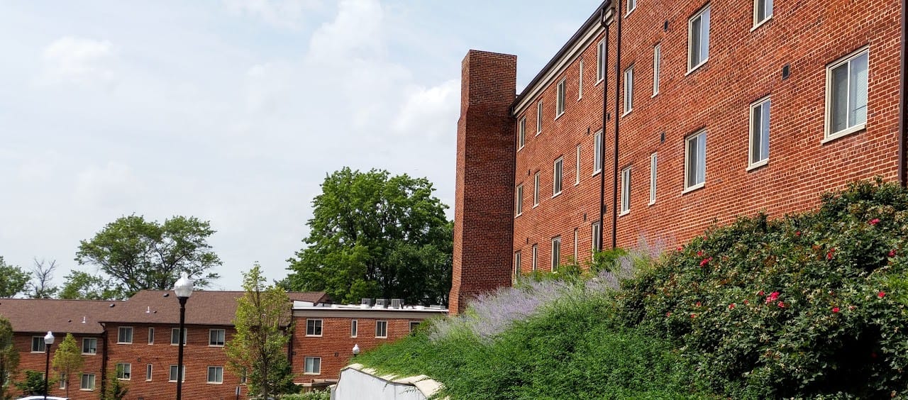 Bass Circle Apts