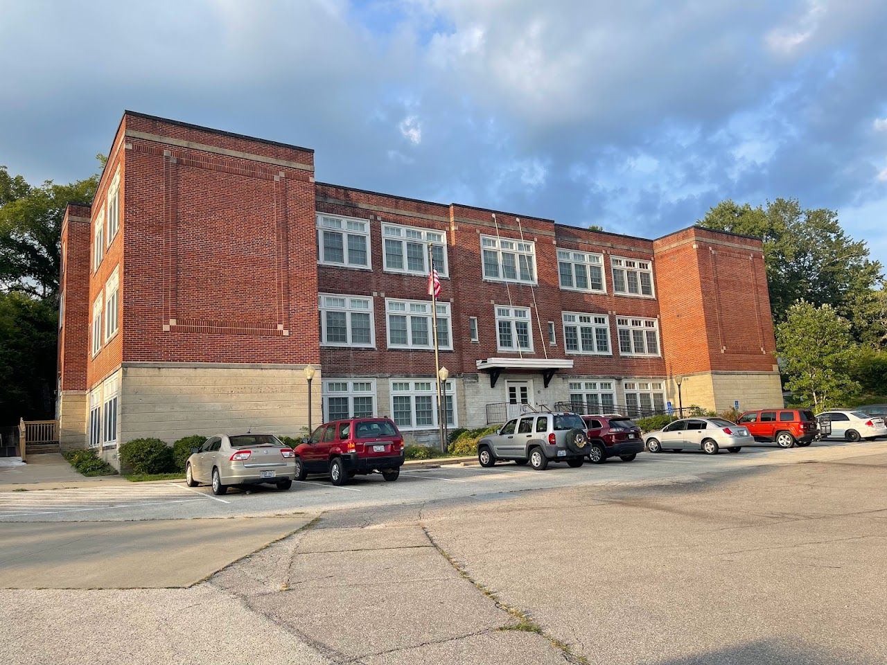 Beattyville School Apts