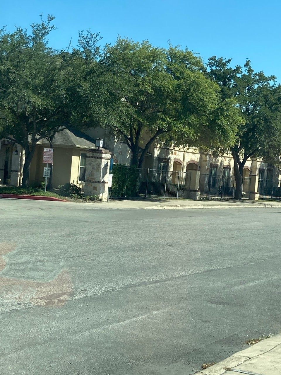 Bentley Place Apts