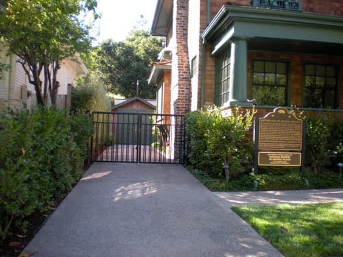 Blossom River Apts