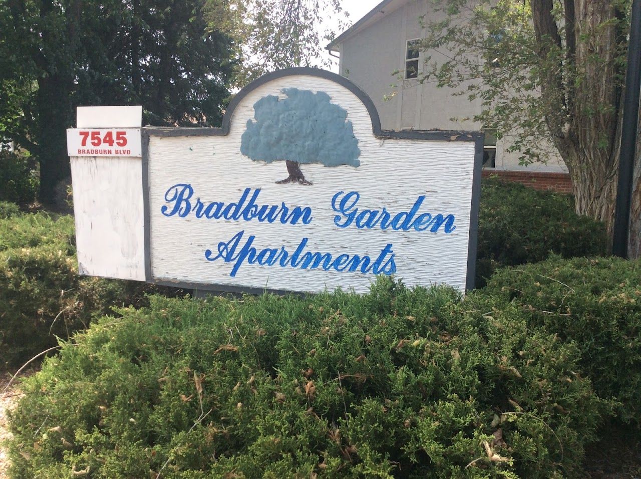 Bradburn Gardens Apts