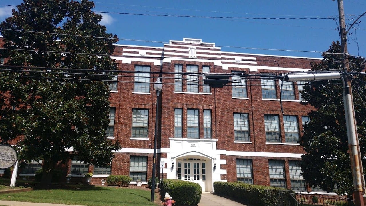 Braxton Manor