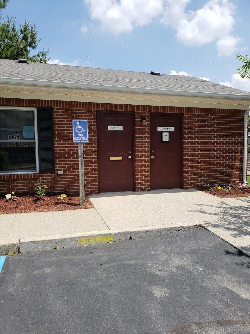Briarwick Apartments