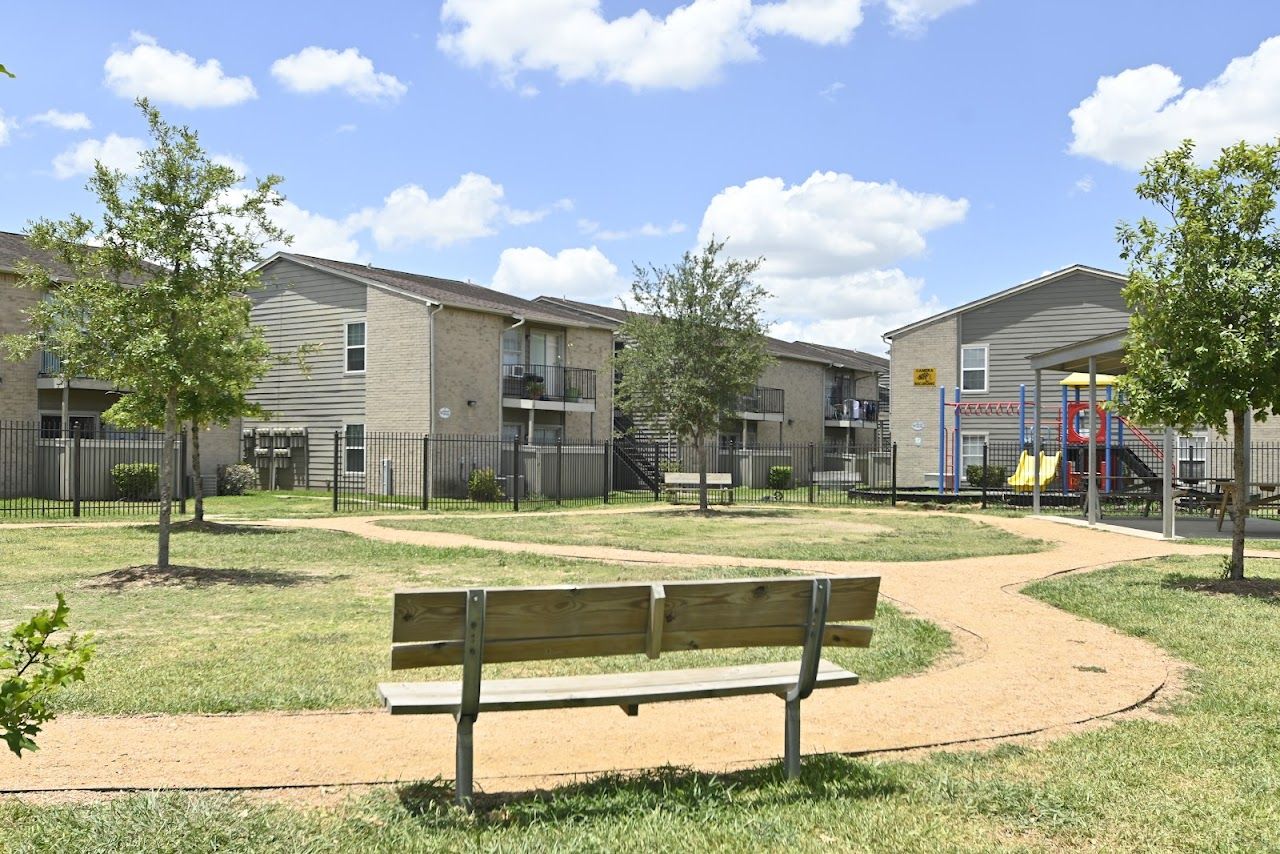 Bristol Court Apts