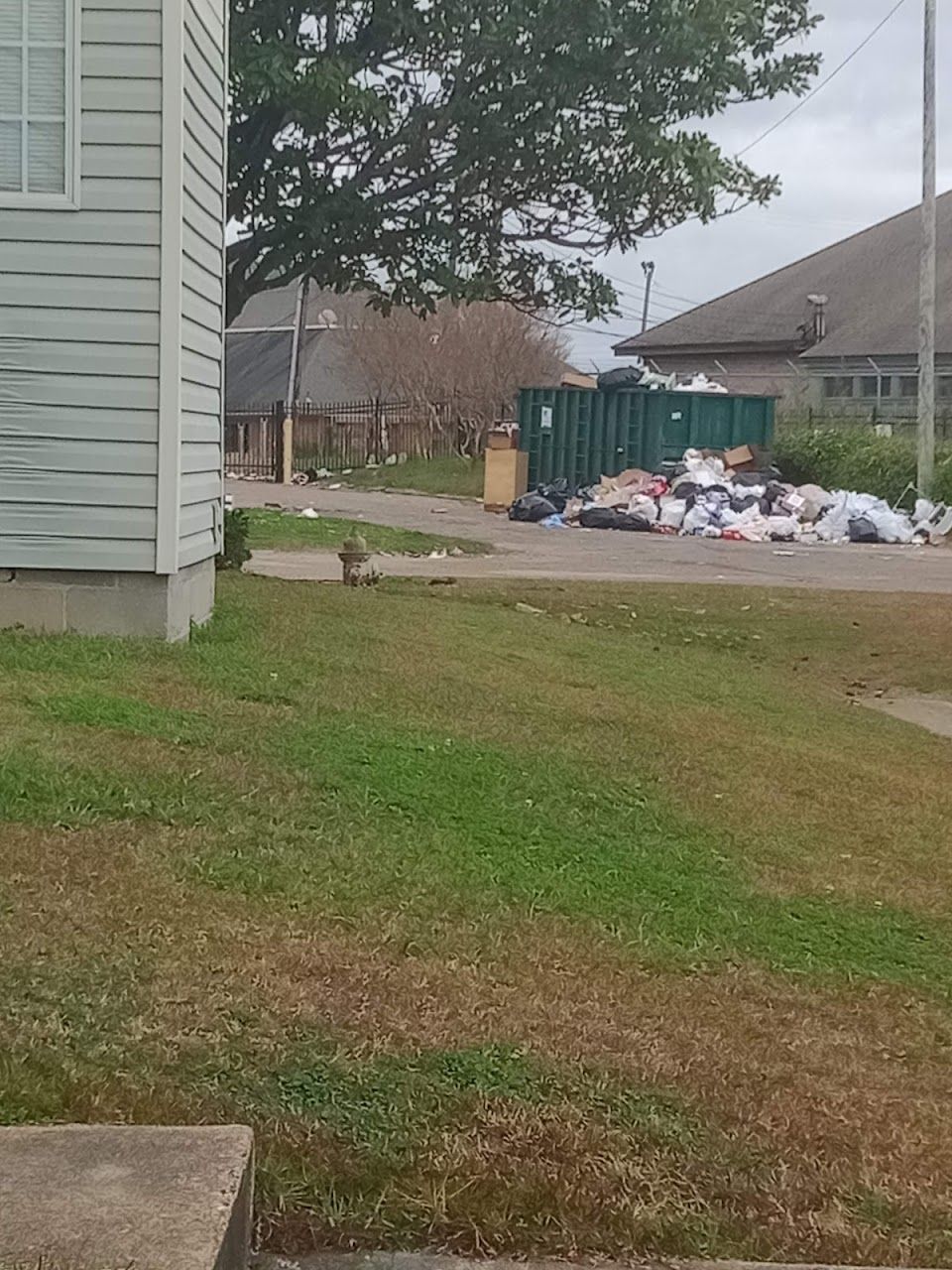 Bristol Downs Apts
