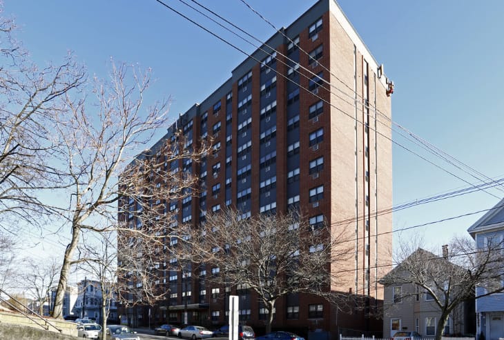 Broadway Glen Apts