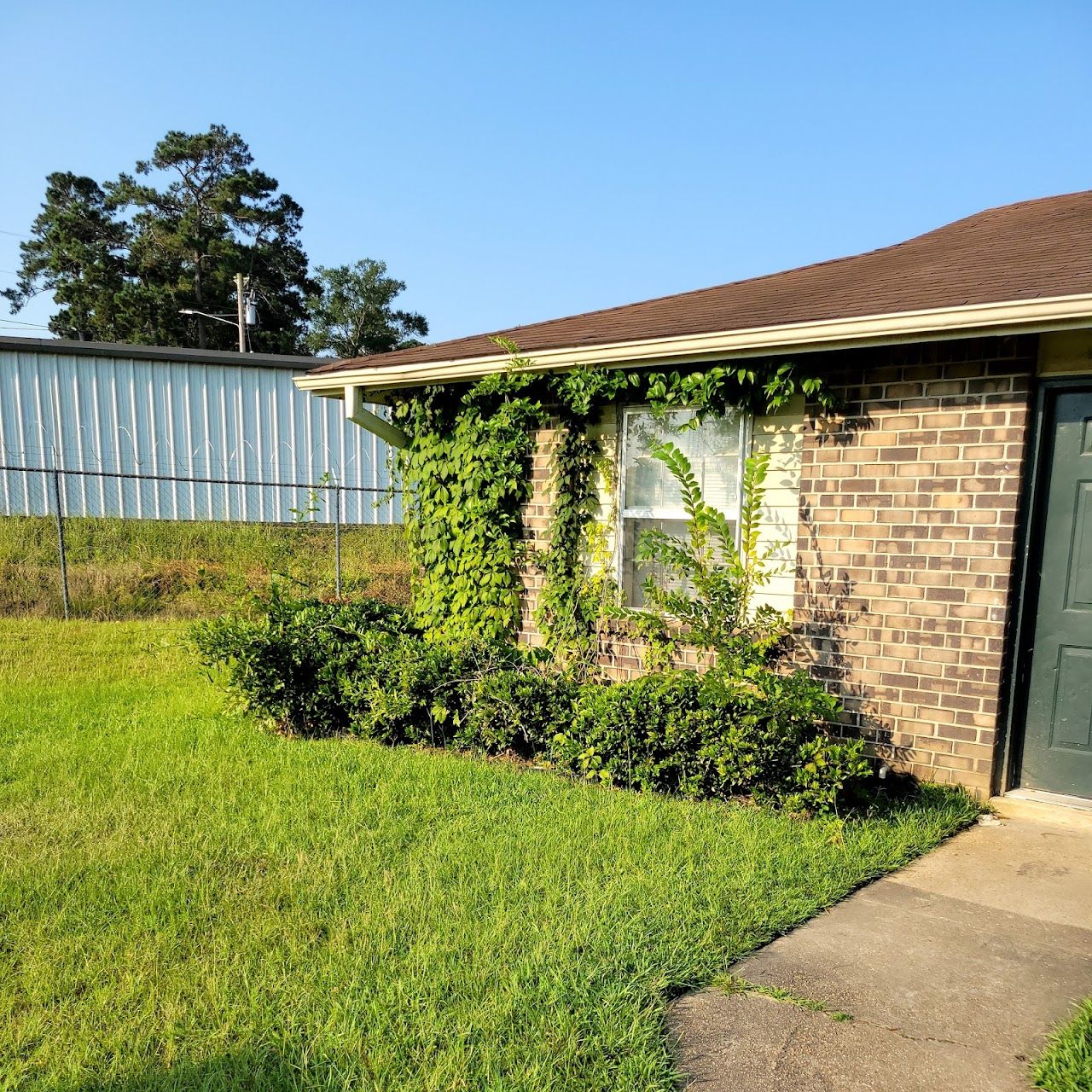 Brookhaven Apts
