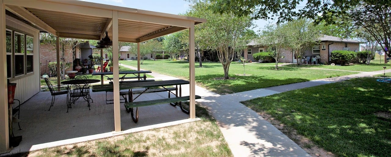 Brooks Manor Apartments