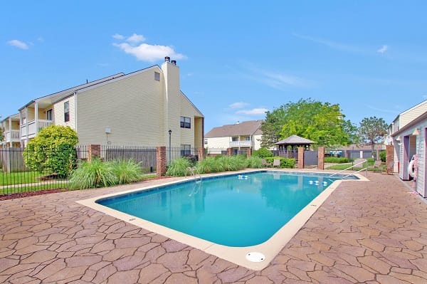 Buttonwood Tree Apts