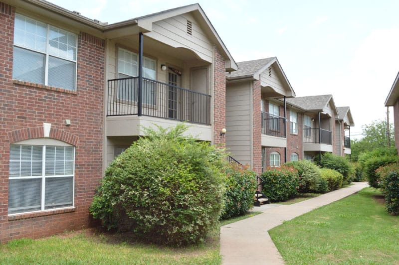 Canterbury Crossing Apts