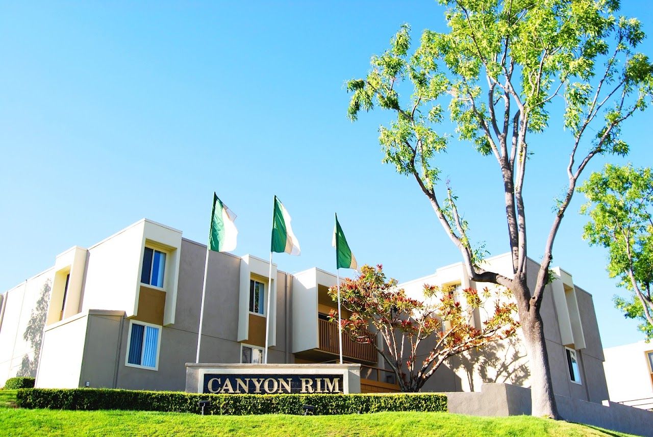 Canyon Rim Apts