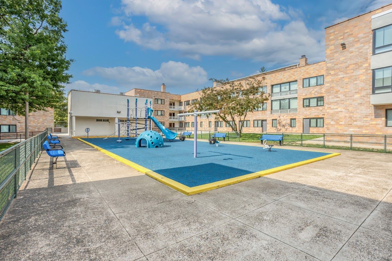 Carl Mackley Apts