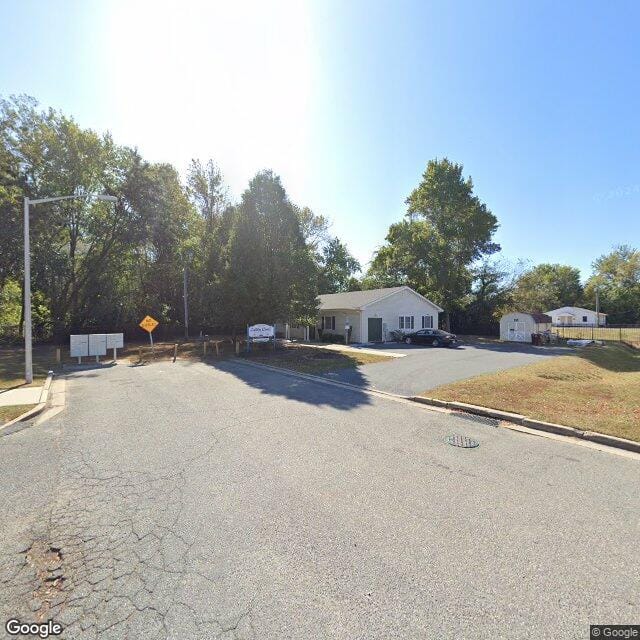 Carlton Courts Apts