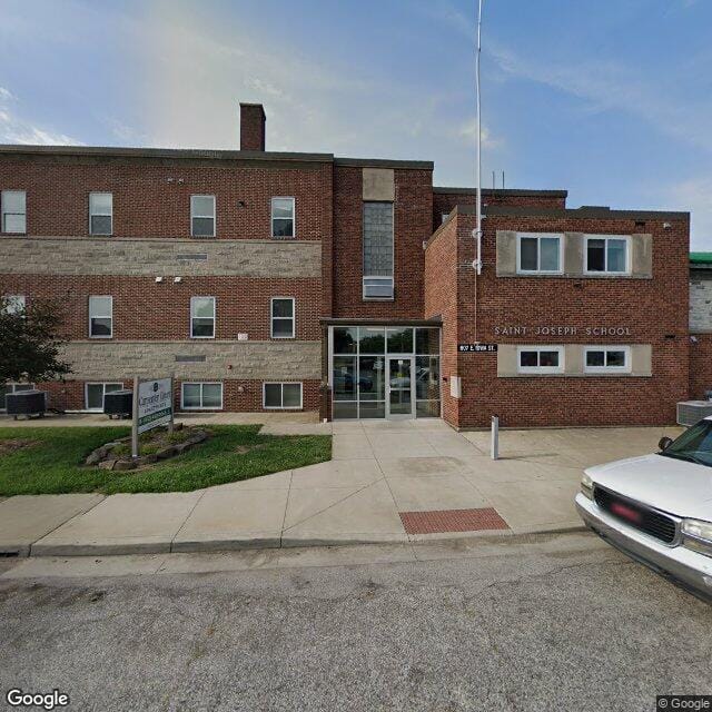 Carpenter Court Apartments