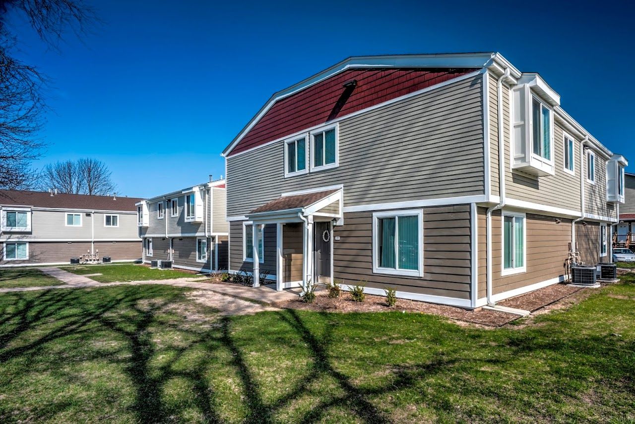 Castlewood Apartments