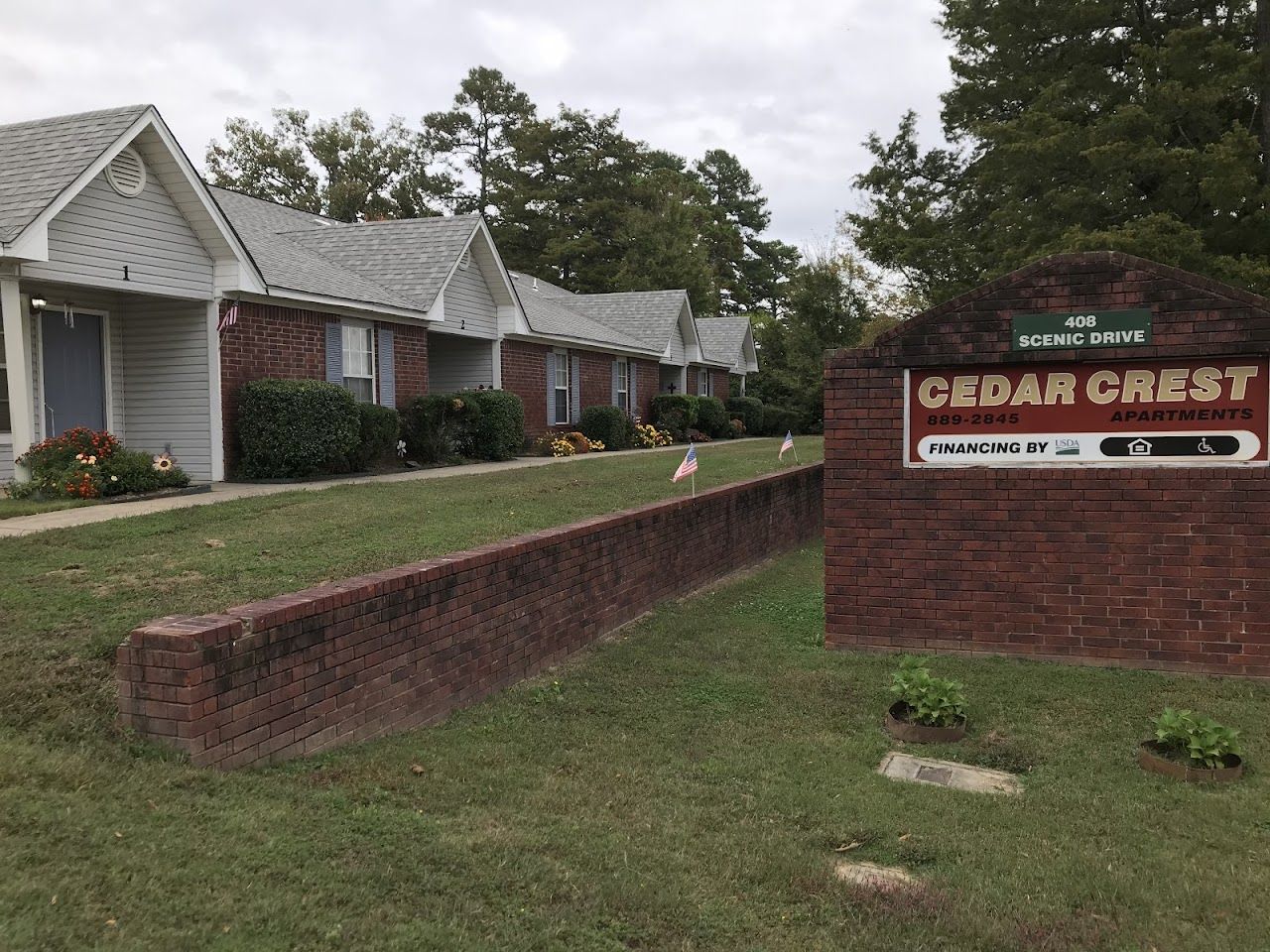 Cedar Crest Apartments