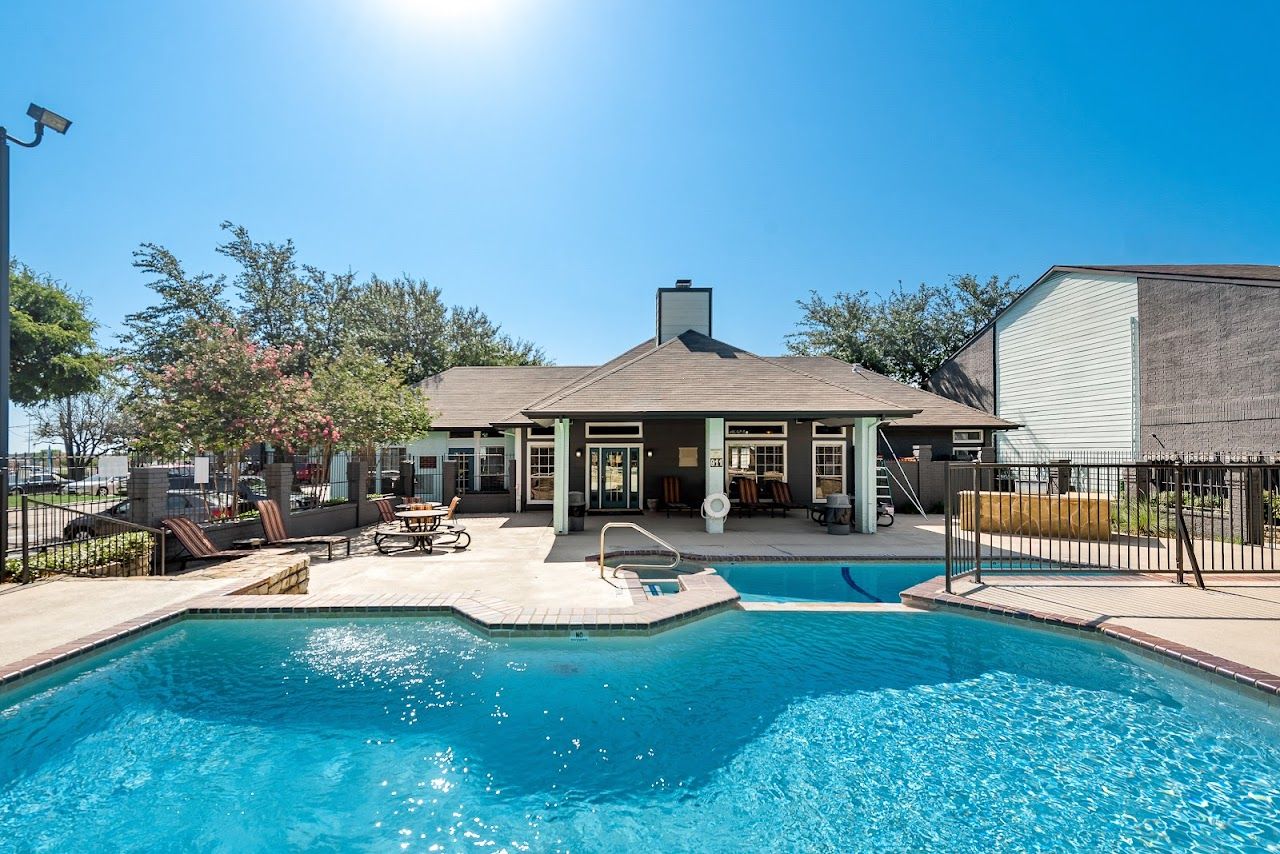 Cedar Ridge Apts   Dallas