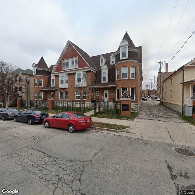 Cedar Square Apts
