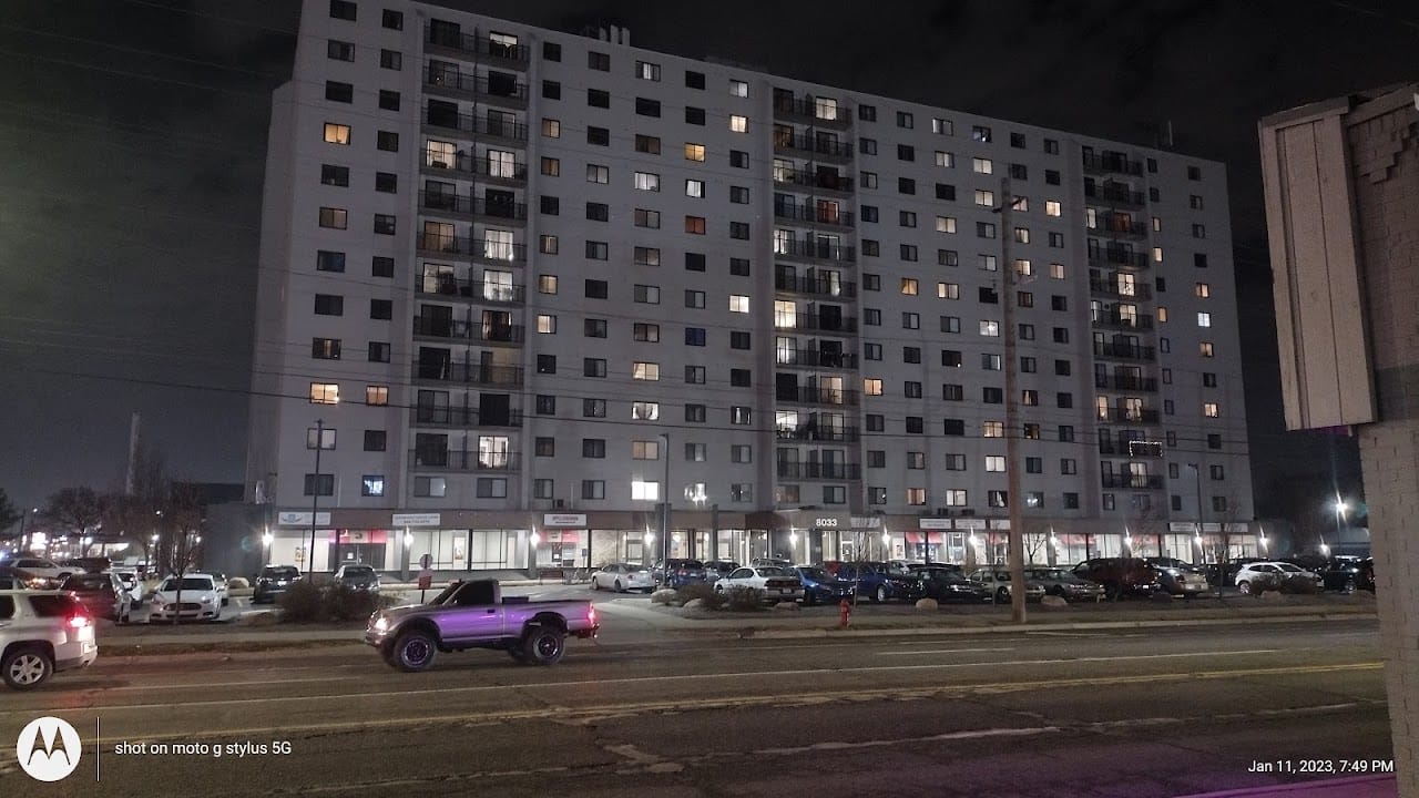 Center Line Park Towers Apts