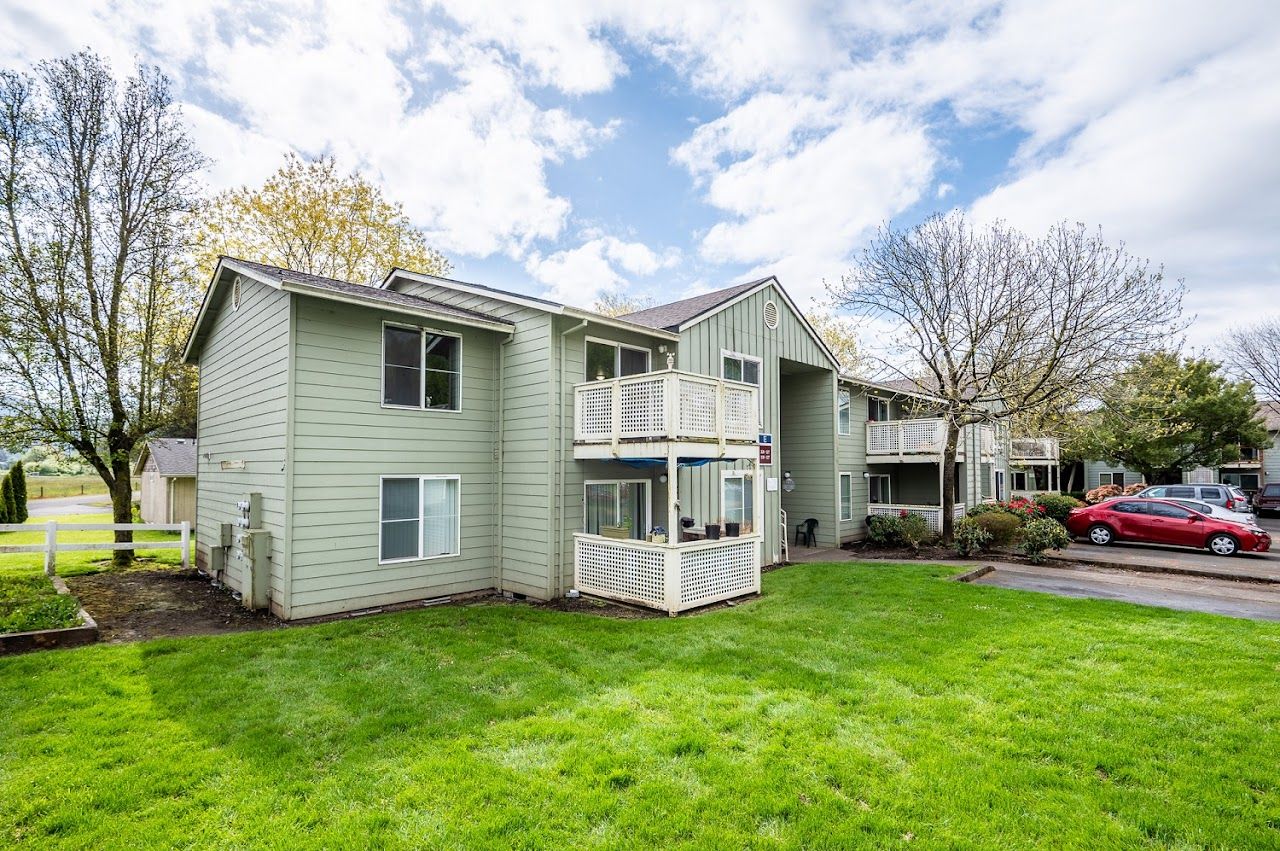 Champion Park Apts