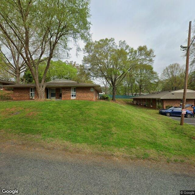Chestnut Hills Apts