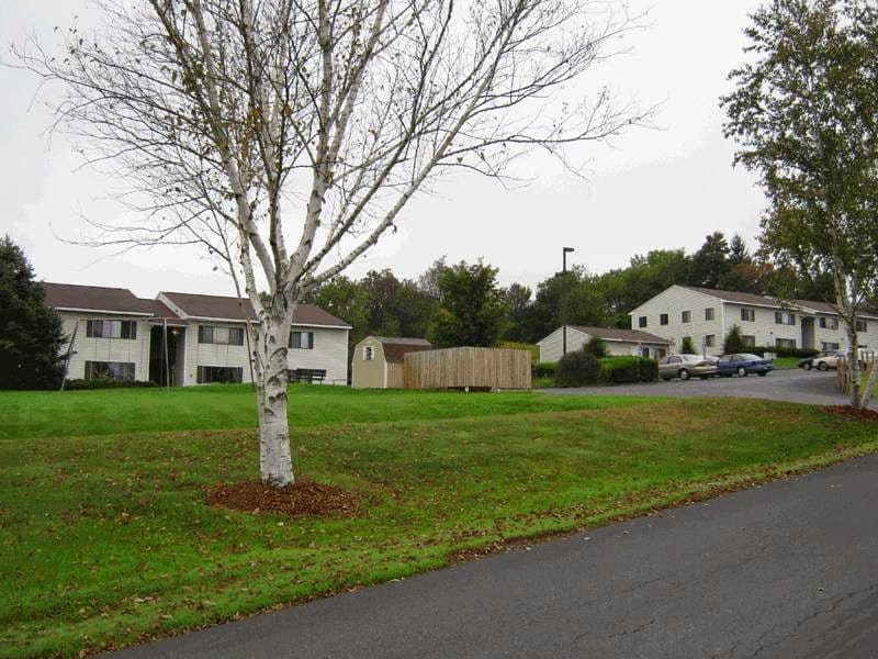 Circle Dr Apts