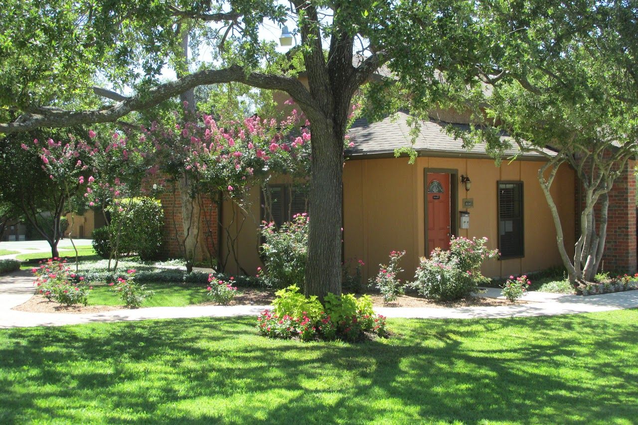 Cliff Park Village Apts