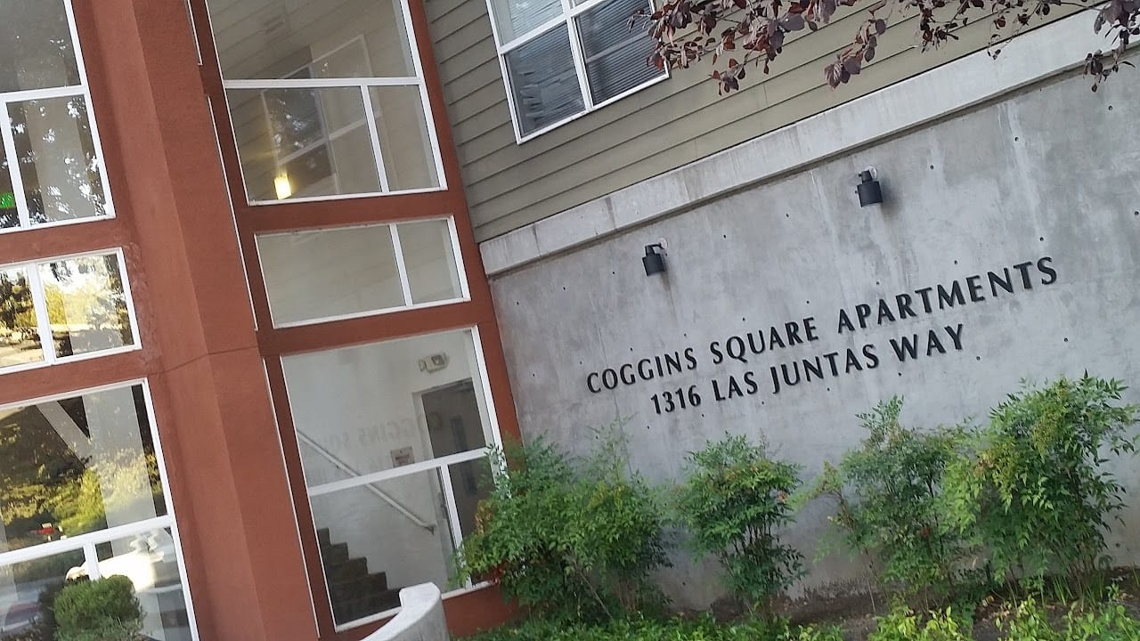 Coggins Square Apts