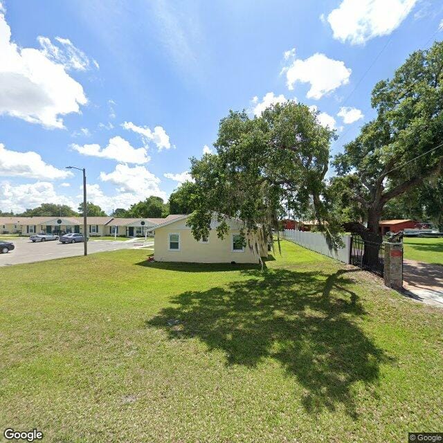 Colonial Pines