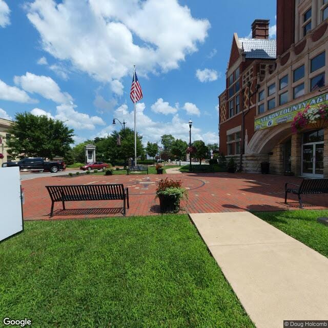 Colonial Woods Apartments
