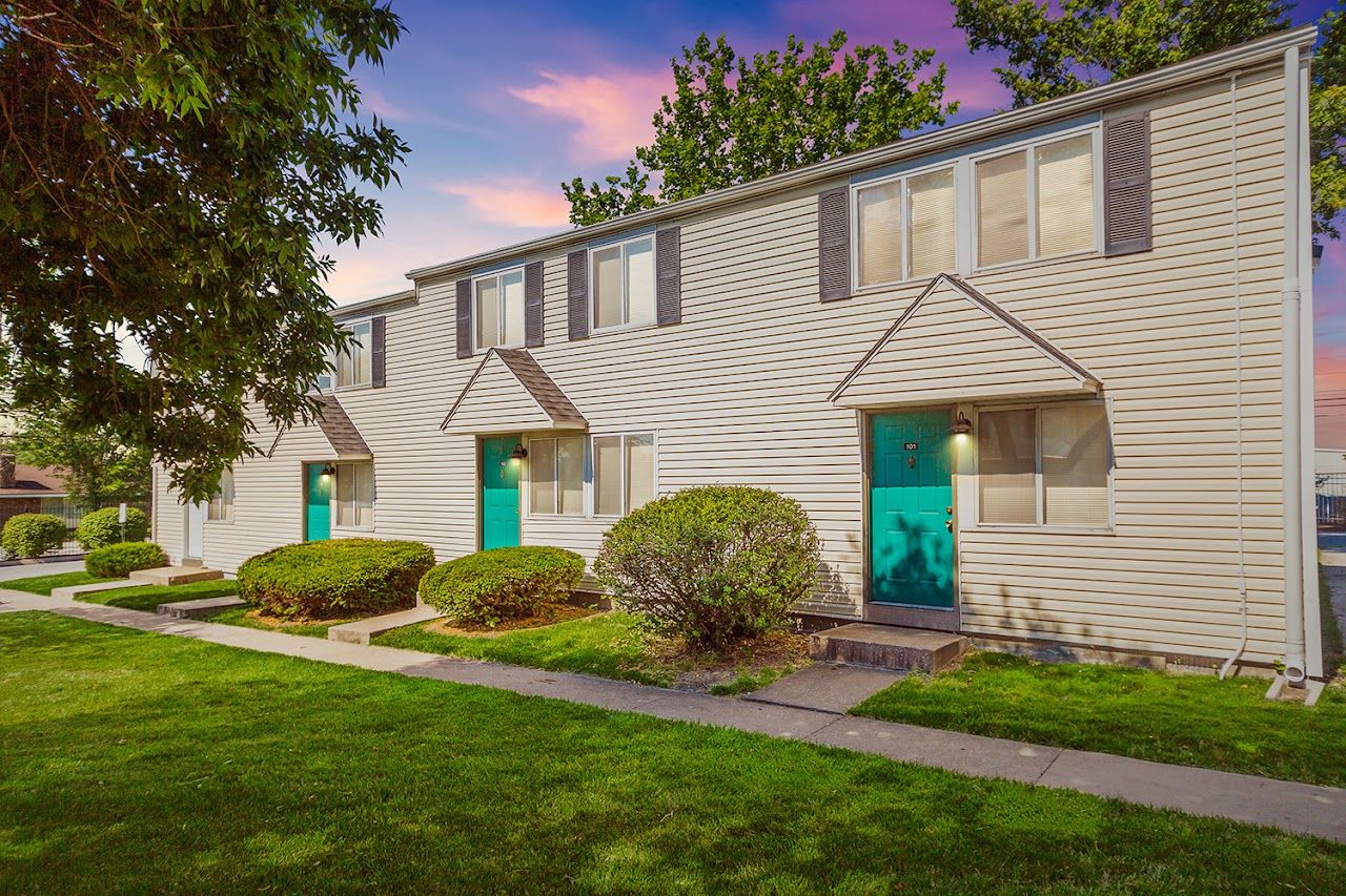 Columbia Square Apts