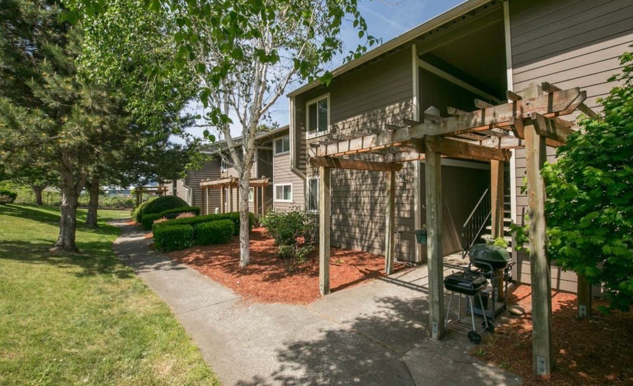 Columbia View Apts