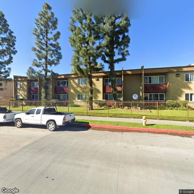 Columbus Square Apts