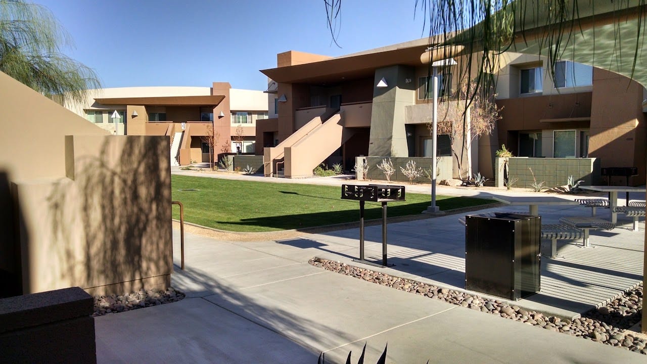 Coral Mountain Apts