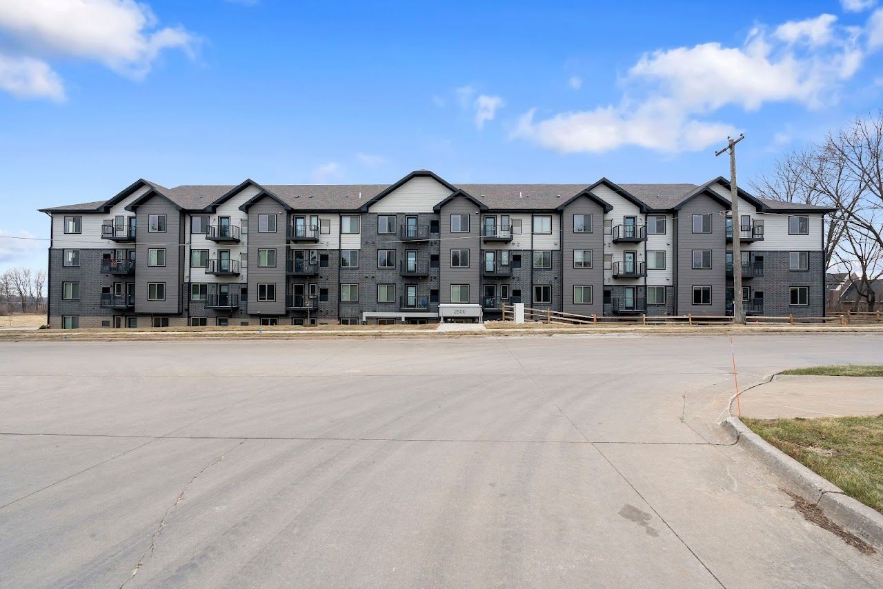 Coral North Apartments