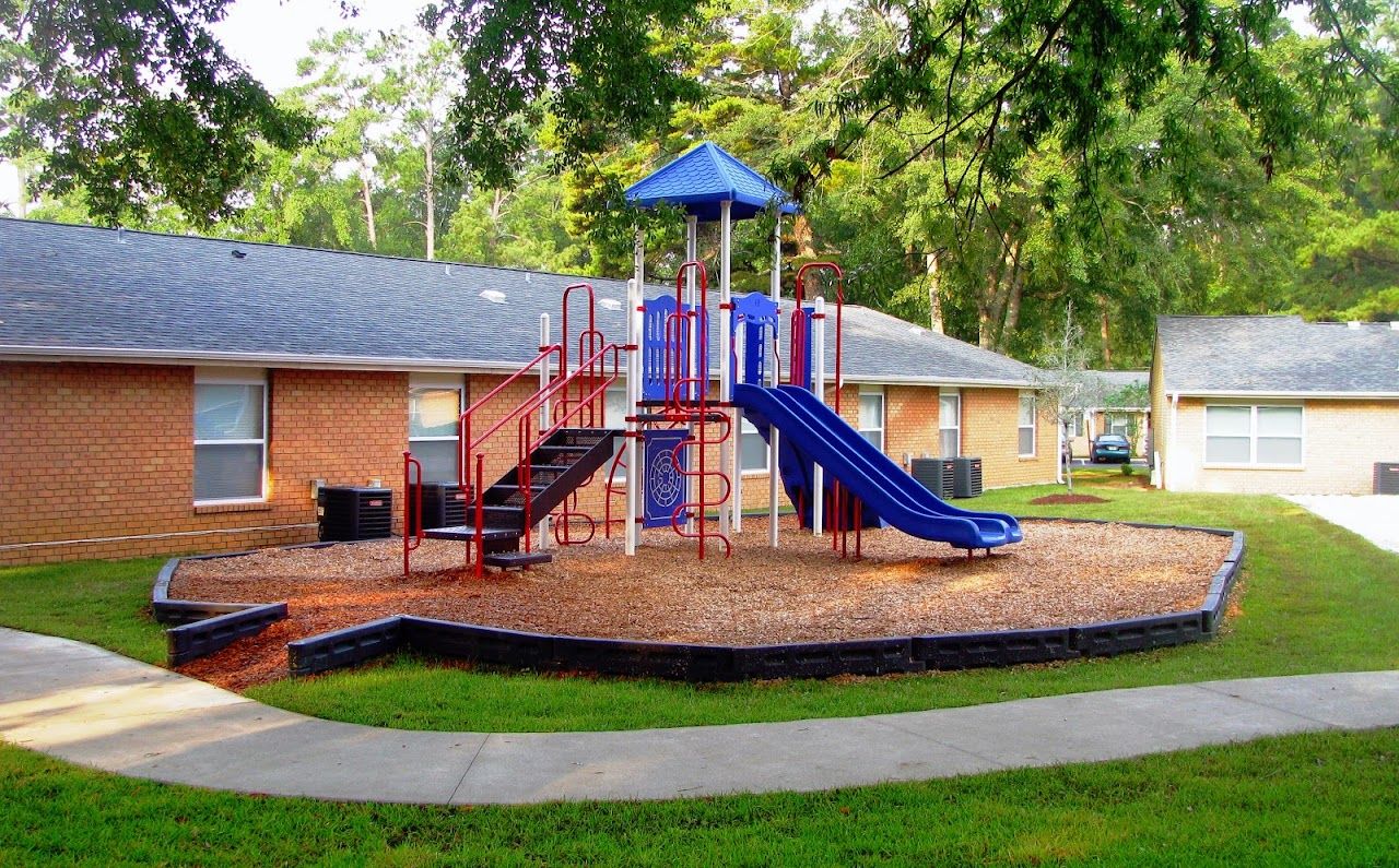 Cottondale Village