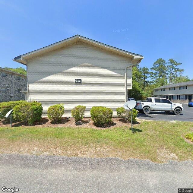 Country Club Apts