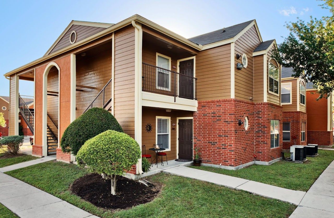 Country Oaks Apts