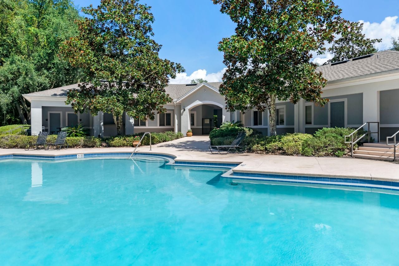 Courtney Manor