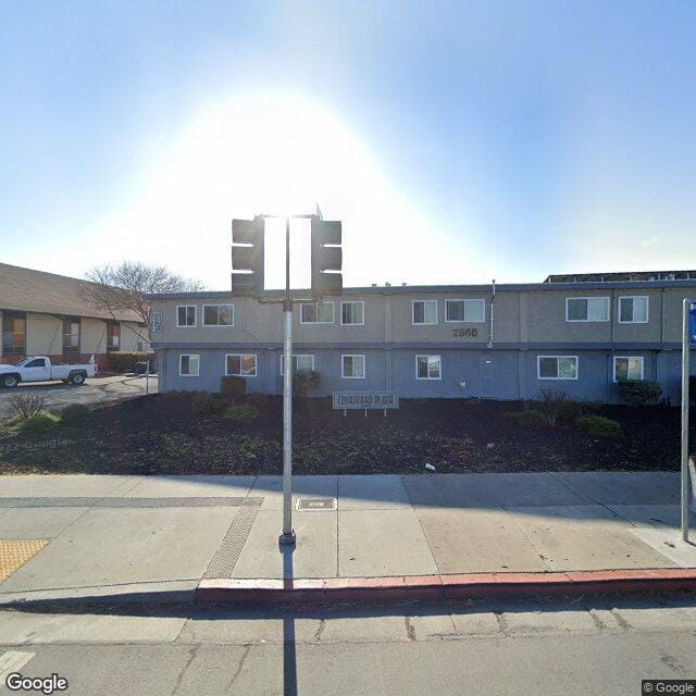 Courtyard Plaza Apartments