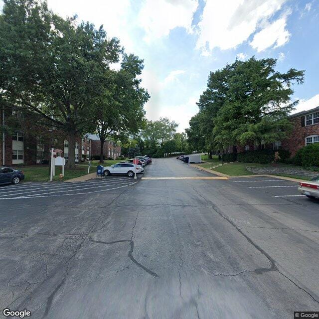 Covington Manor Apts
