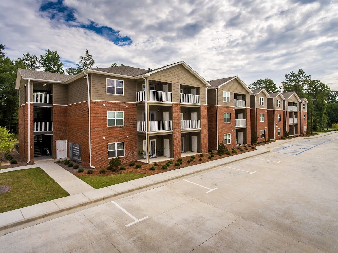 Creekside Apartments