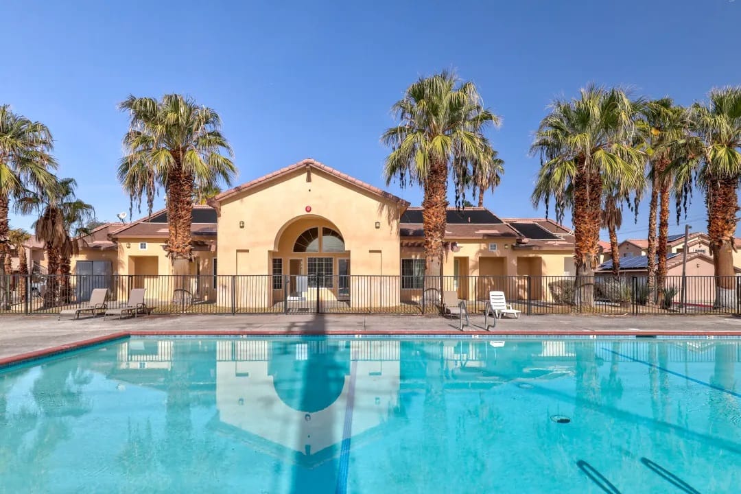 Creekside Apts (Cathedral City)