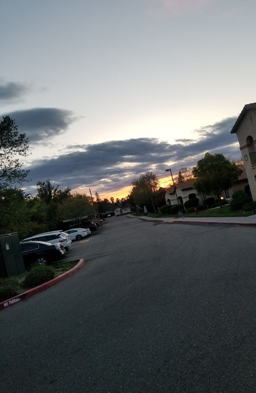 Creekside Village (Red Bluff)